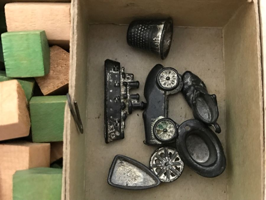 Vintage 1935/1936 Parker Bros Monopoly Board Game With Old Metal Pieces, Money And Cards [Photo 8]