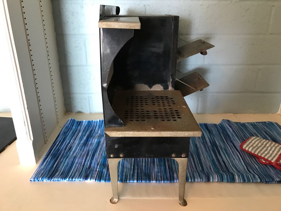 Vintage Empire Metal Ware Corporation 600 Watt Child Electric Toy Stove Oven B27 - Working - Cord Missing [Photo 9]