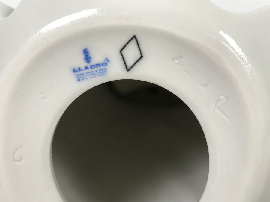 Lladro Angel Figurine [Photo 8]