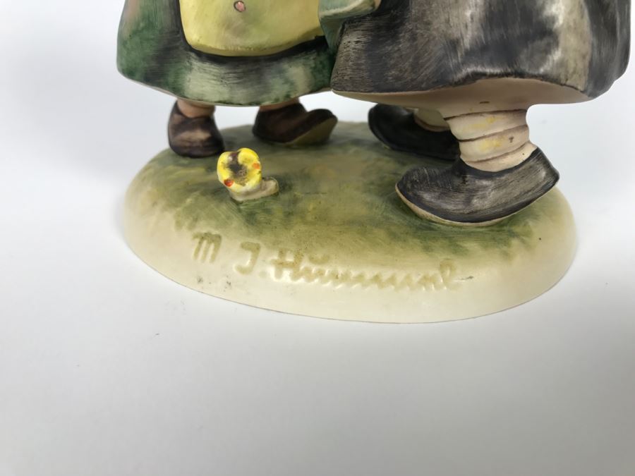 Vintage Hummel Goebel Figurine [Photo 6]
