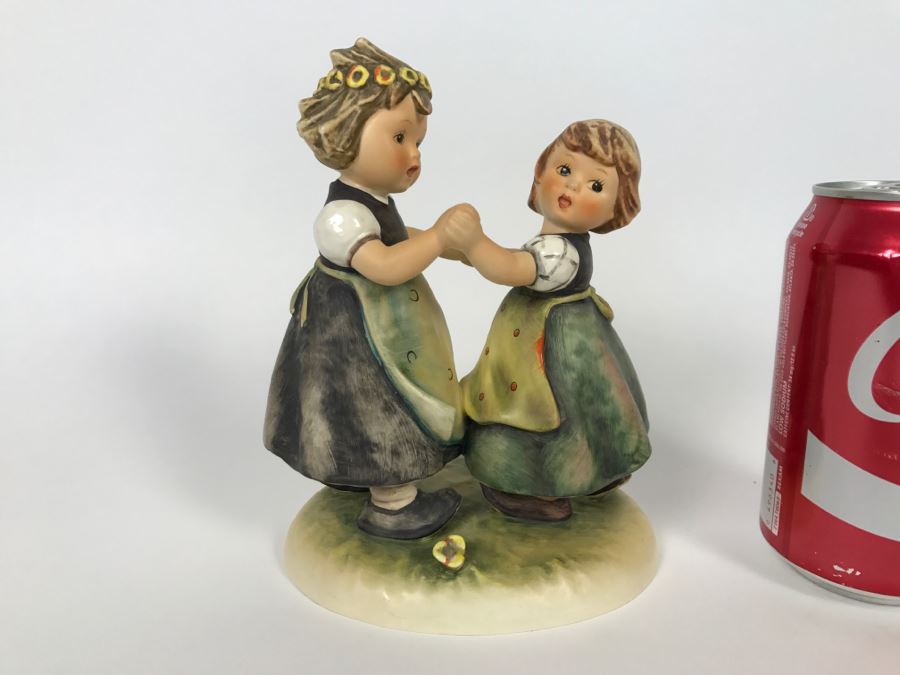 Vintage Hummel Goebel Figurine [Photo 2]
