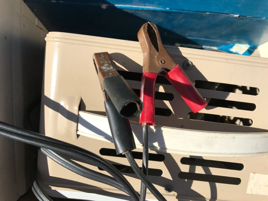 Vintage Montgomery Ward Automatic Battery Charger 10AMP With Original Box [Photo 6]