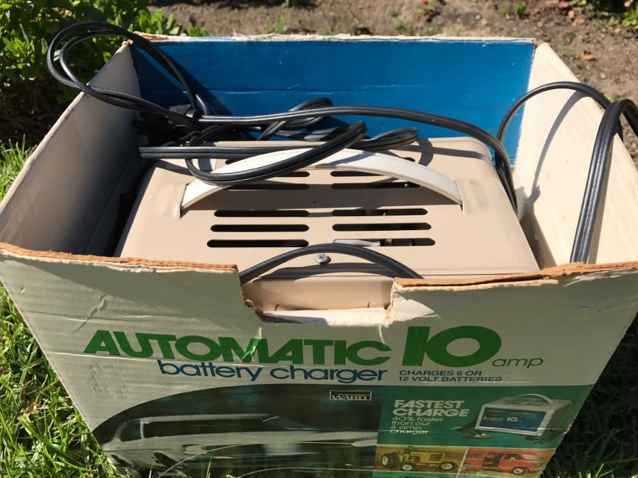 Vintage Montgomery Ward Automatic Battery Charger 10AMP With Original Box [Photo 3]