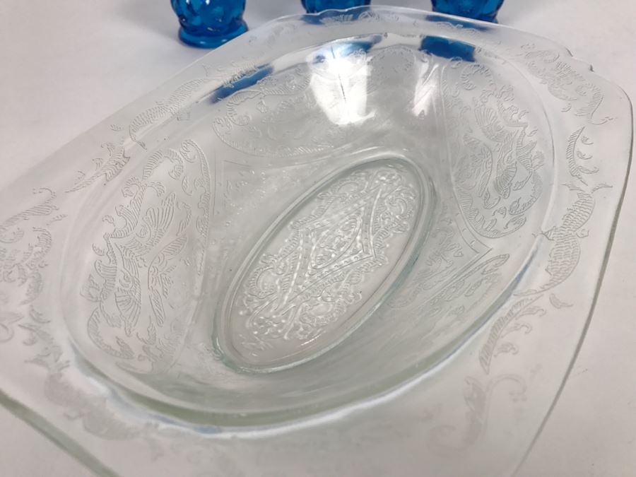 (3) Small Blue Glasses And Relief Glass Bowl [Photo 9]