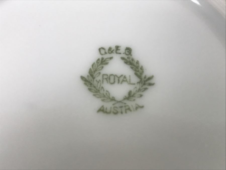 (11) Gold Rimmed Hor D'oeuvres Plates Q & E G Royal Austria [Photo 11]