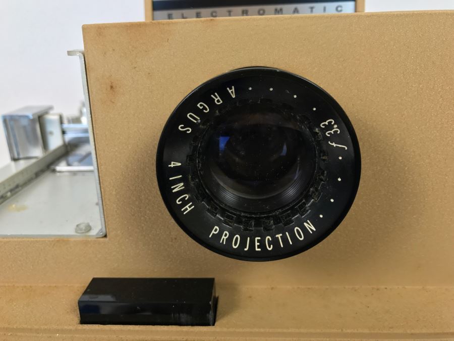 Argus 500 Slide Projector With Case