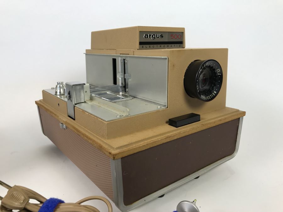 Argus 500 Slide Projector With Case
