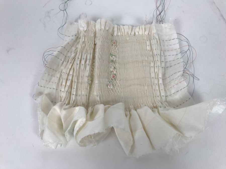 The Amanda-Jane Smocking Pleater With CUSTOM Dovetail Carrying Box And Spool Holder - See Photos [Photo 13]