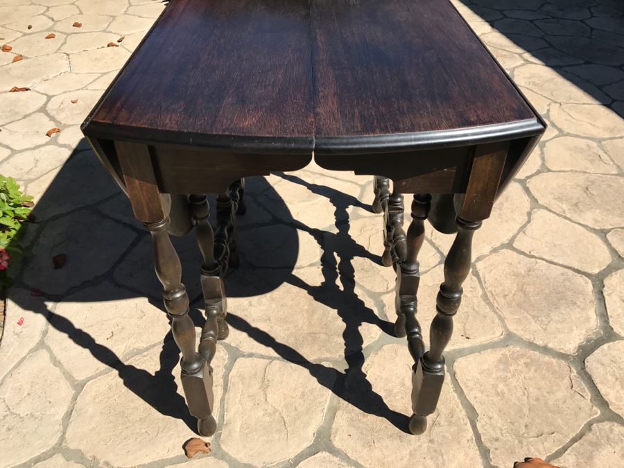 Vintage Gateleg Drop Leaf Farm Table With 2 Leaves [Photo 6]