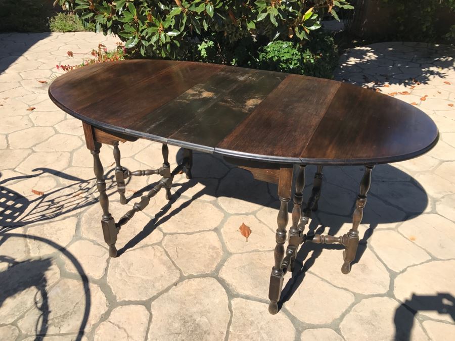 Vintage Gateleg Drop Leaf Farm Table With 2 Leaves [Photo 2]