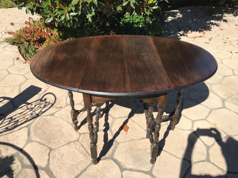 Vintage Gateleg Drop Leaf Farm Table With 2 Leaves [Photo 8]
