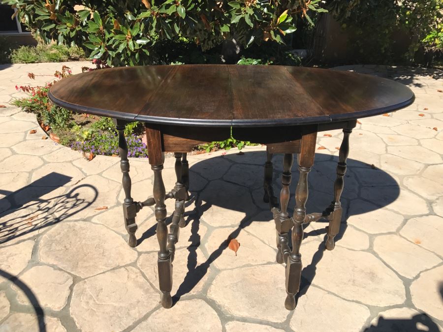 Vintage Gateleg Drop Leaf Farm Table With 2 Leaves [Photo 9]