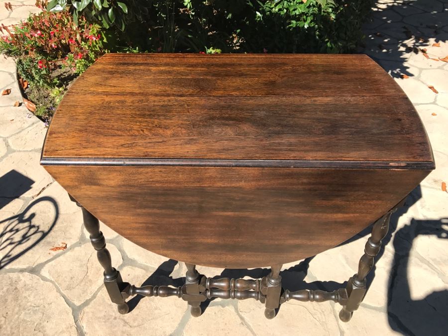 Vintage Gateleg Drop Leaf Farm Table With 2 Leaves [Photo 4]