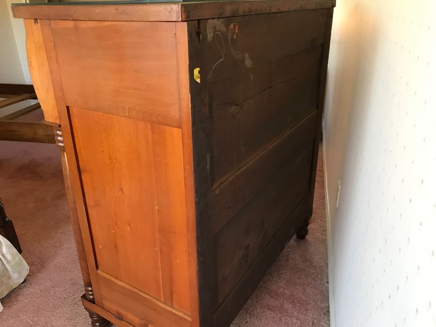 Stunning Antique Wooden Chest Of Drawers Dresser With Bowfront Top