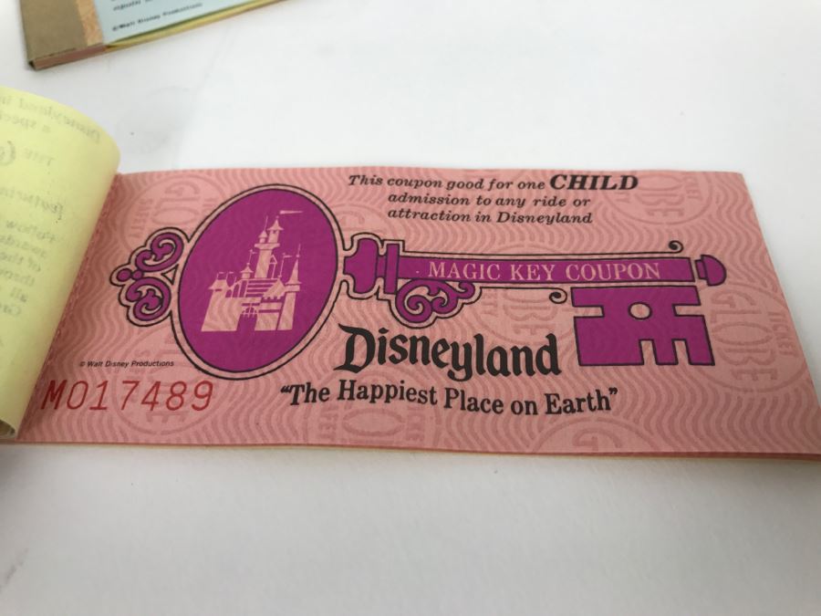 Lot Of Partially Used Vintage Disneyland Ticket Books [Photo 20]