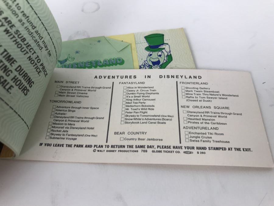Lot Of Partially Used Vintage Disneyland Ticket Books [Photo 15]