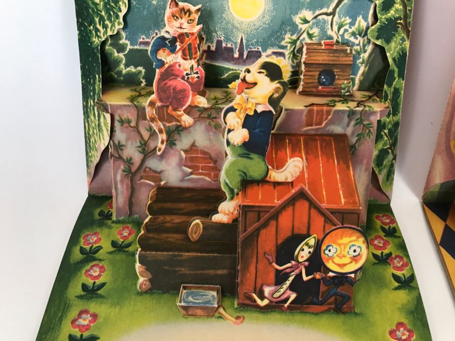 Vintage Pop Up Books In Great Condition - Hey Diddle Diddle And Sing A Song Of Sixpence By Geraldine Clyne, Copyright J.S. Fub Company [Photo 12]