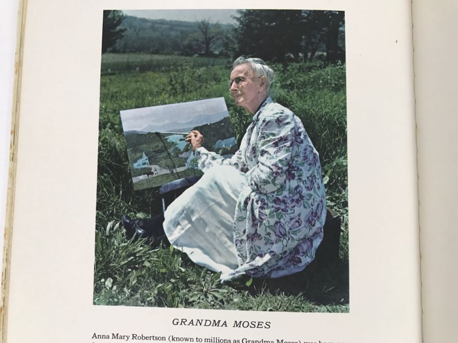 Vintage Book The Night Before Christmas By Clement C. Moore With Pictures By Grandma Moses - Copyright 1948, 1960, 1961 By Grandma Moses, Inc - Published by Random House [Photo 15]