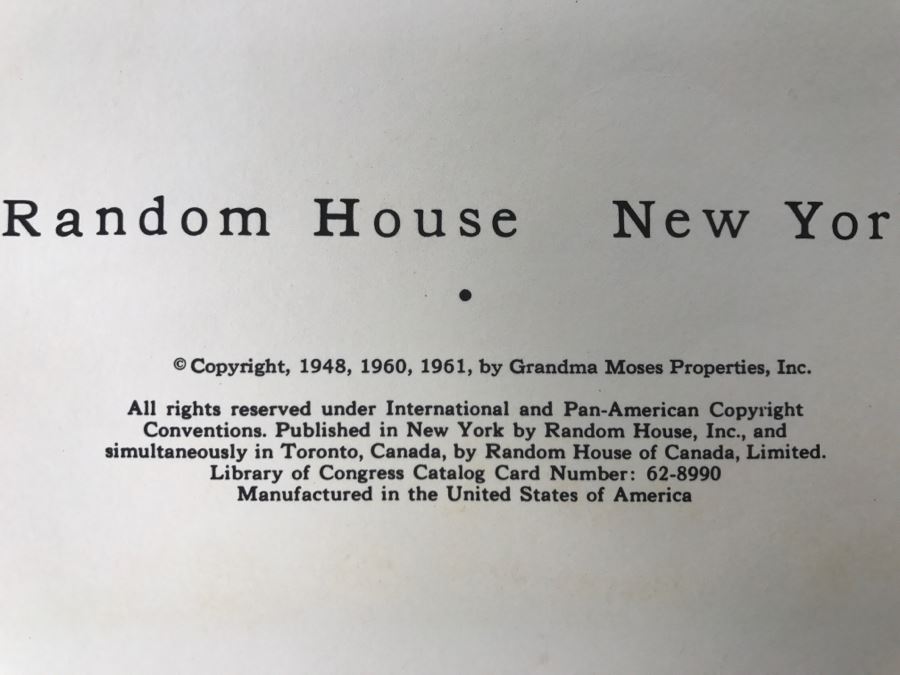 Vintage Book The Night Before Christmas By Clement C. Moore With Pictures By Grandma Moses - Copyright 1948, 1960, 1961 By Grandma Moses, Inc - Published by Random House [Photo 7]