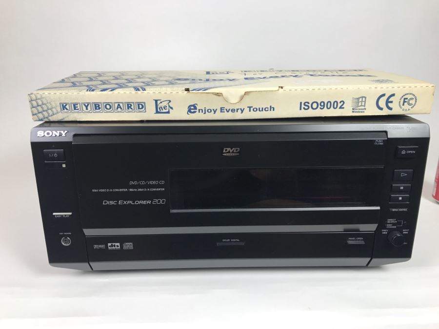 SONY 200 DVD / CD 200 Disc Explorer With Keyboard For Programming DVP-CX850D
