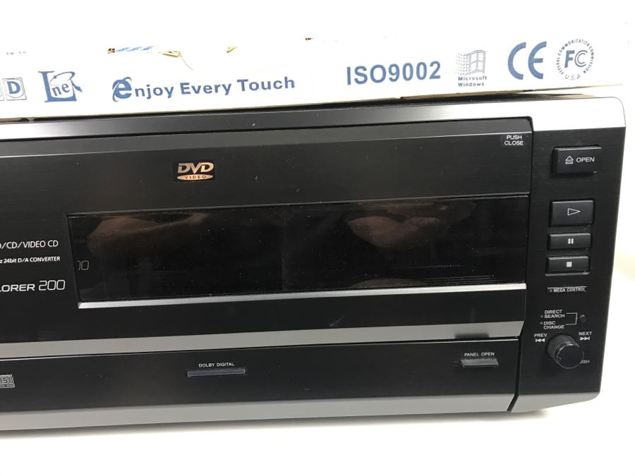 SONY 200 DVD / CD 200 Disc Explorer With Keyboard For Programming DVP-CX850D [Photo 3]