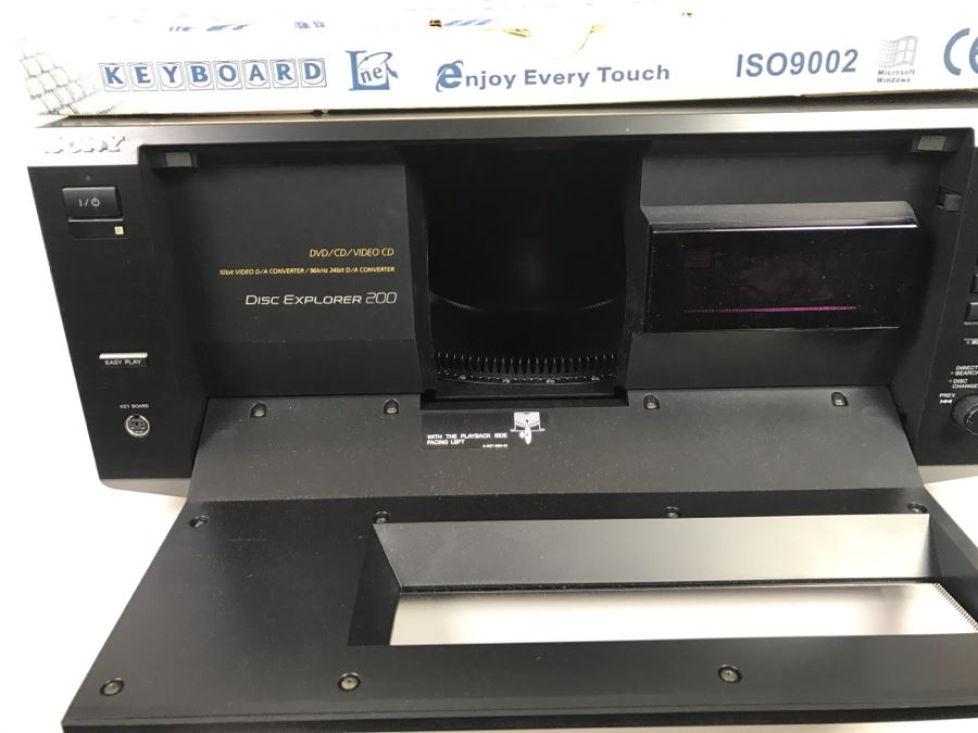 SONY 200 DVD / CD 200 Disc Explorer With Keyboard For Programming DVP-CX850D [Photo 4]