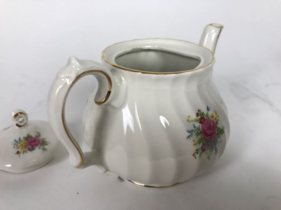 Sadler Teapot Made In England - Slight Chip On Inner Rim Of Pot [Photo 7]