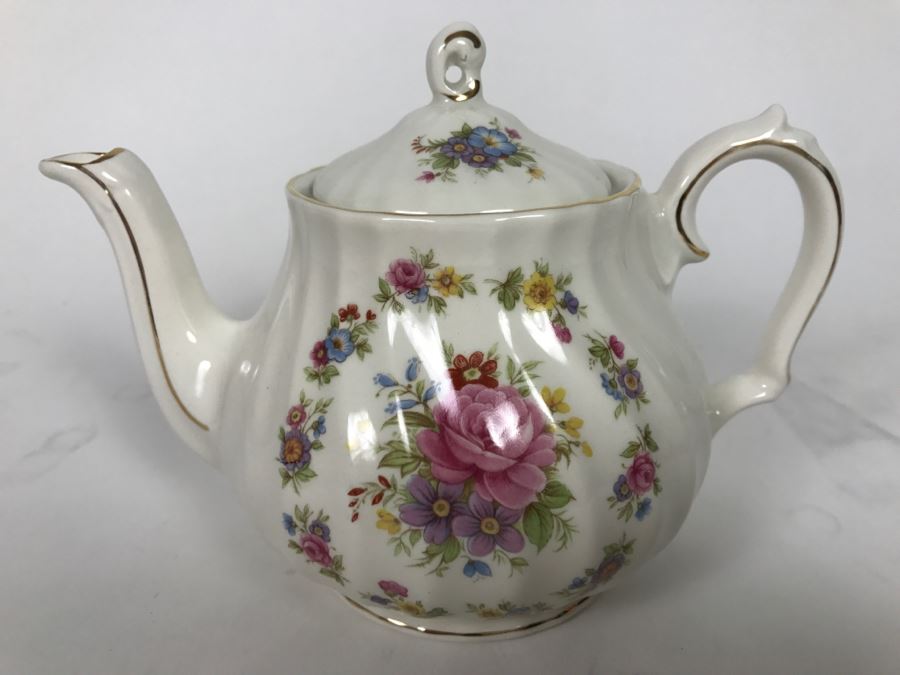 Sadler Teapot Made In England - Slight Chip On Inner Rim Of Pot [Photo 3]