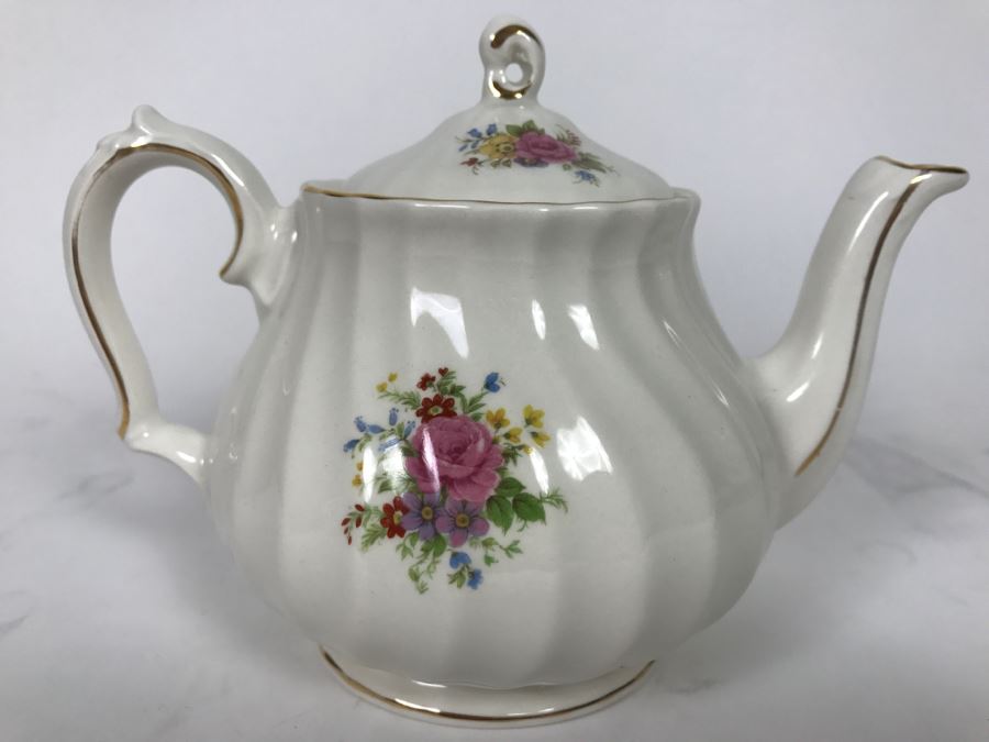 Sadler Teapot Made In England Slight Chip On Inner Rim Of Pot