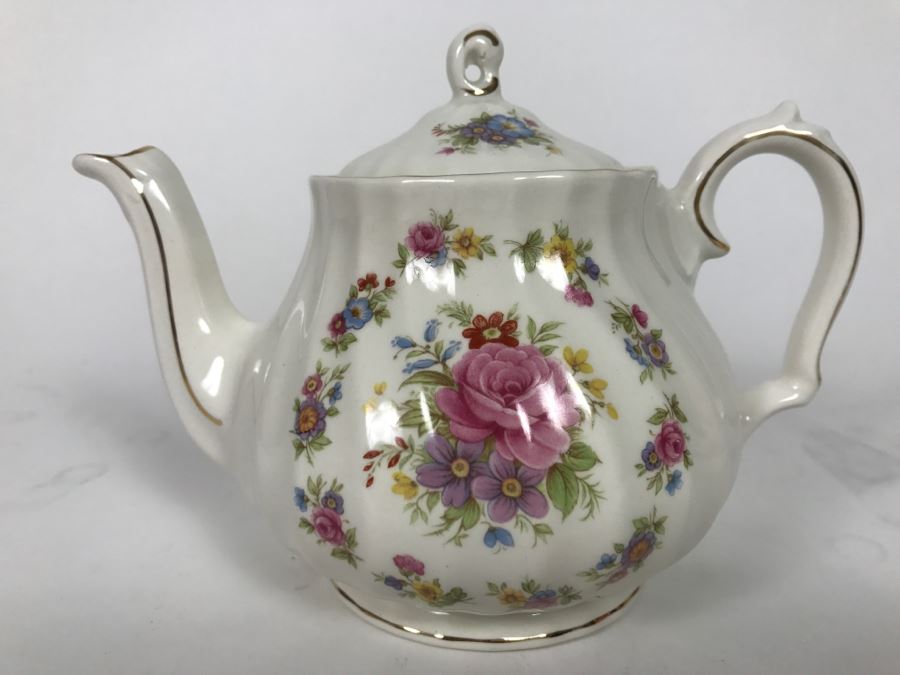 Sadler Teapot Made In England - Slight Chip On Inner Rim Of Pot [Photo 4]