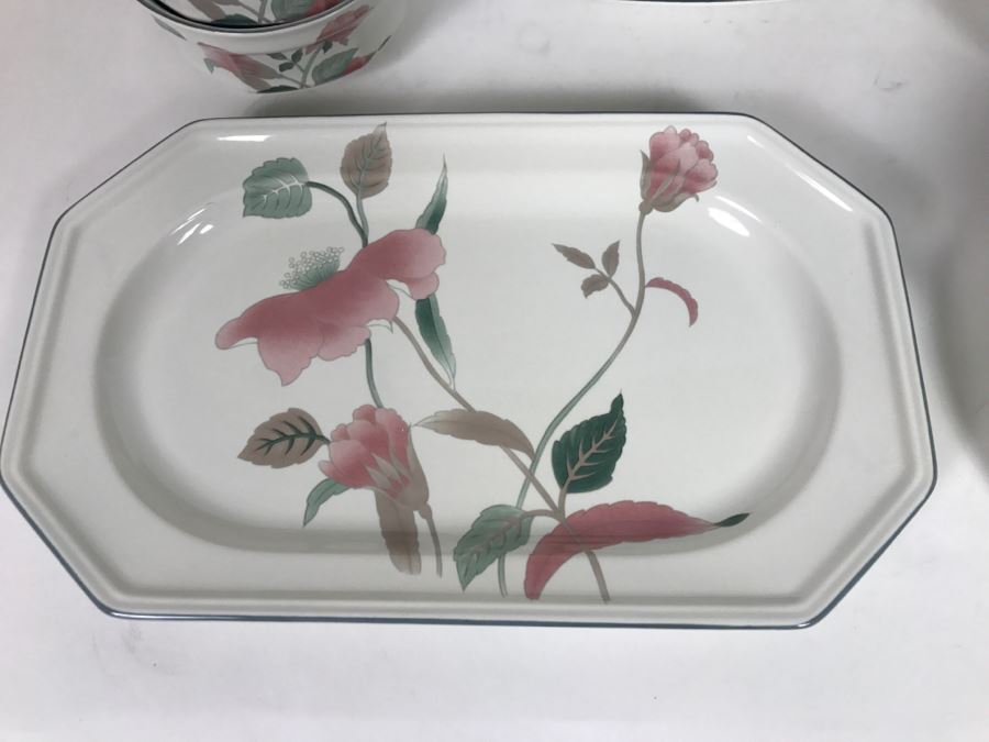 Mikasa Continental Silk Flowers China Set Cups, Saucers, Platter, Bowls, Covered Butter Dish, Gravy Boat Japan (25 Pieces) [Photo 5]
