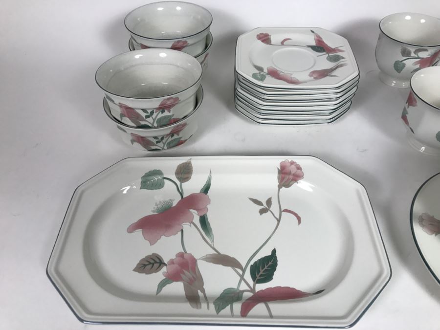 Mikasa Continental Silk Flowers China Set Cups, Saucers, Platter, Bowls, Covered Butter Dish, Gravy Boat Japan (25 Pieces) [Photo 4]