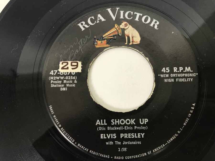 Vintage 45 Vinyl Record Carrying Case With ~50 45RPM Records Including Multiple Elvis Presley And Chuck Berry - See Inventory List In Photos - Records In Great Condition [Photo 34]