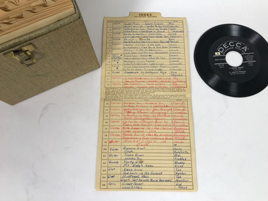 Vintage 45 Vinyl Record Carrying Case With ~50 45RPM Records Including Multiple Elvis Presley And Chuck Berry - See Inventory List In Photos - Records In Great Condition [Photo 10]