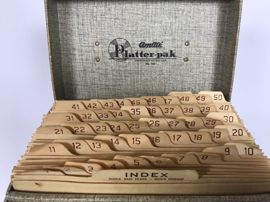 Vintage 45 Vinyl Record Carrying Case With ~50 45RPM Records Including Multiple Elvis Presley And Chuck Berry - See Inventory List In Photos - Records In Great Condition [Photo 9]