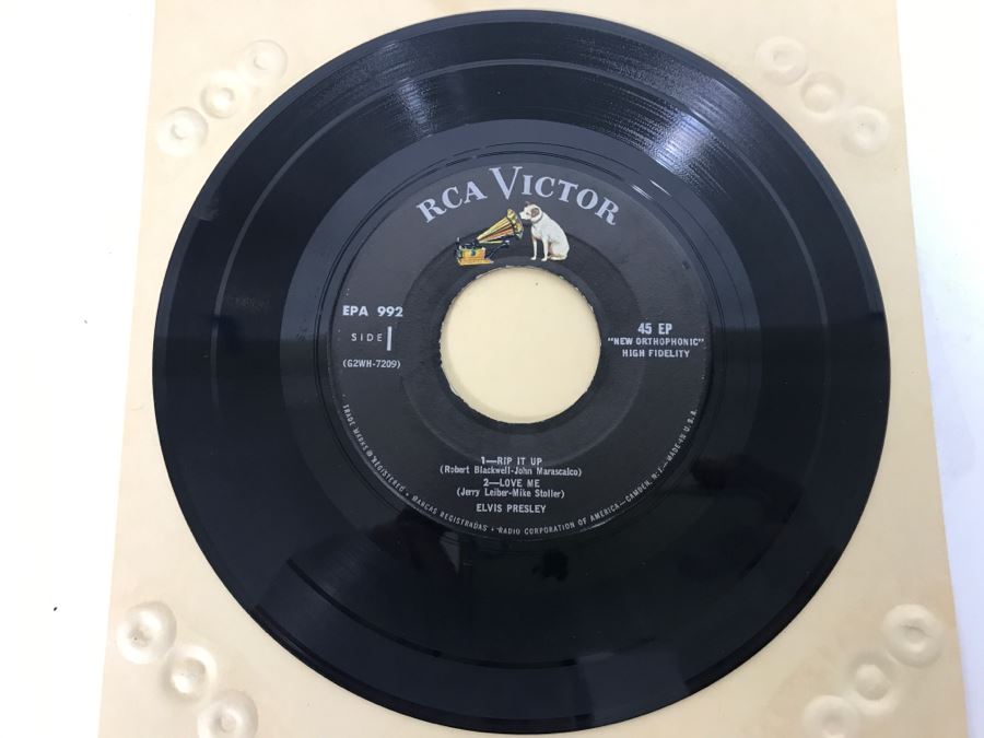 Vintage 45 Vinyl Record Carrying Case With ~50 45RPM Records Including Multiple Elvis Presley And Chuck Berry - See Inventory List In Photos - Records In Great Condition [Photo 17]