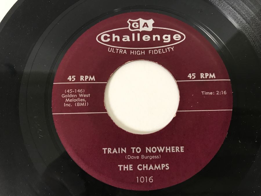 Vintage 45 Vinyl Record Carrying Case With ~14 45RPM Records In Great Condition [Photo 10]