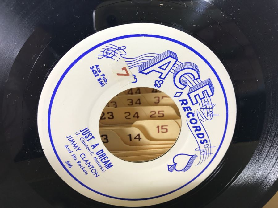 Vintage 45 Vinyl Record Carrying Case With ~14 45RPM Records In Great Condition [Photo 11]