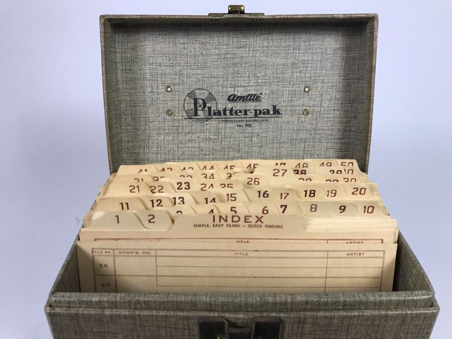 Vintage 45 Vinyl Record Carrying Case With ~14 45RPM Records In Great Condition [Photo 2]