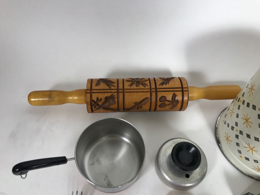 Vintage Kitchen Lot With Cookie Cutters, Wooden Rolling Pin, Flour Sifter And Small Rever Ware Cup [Photo 5]