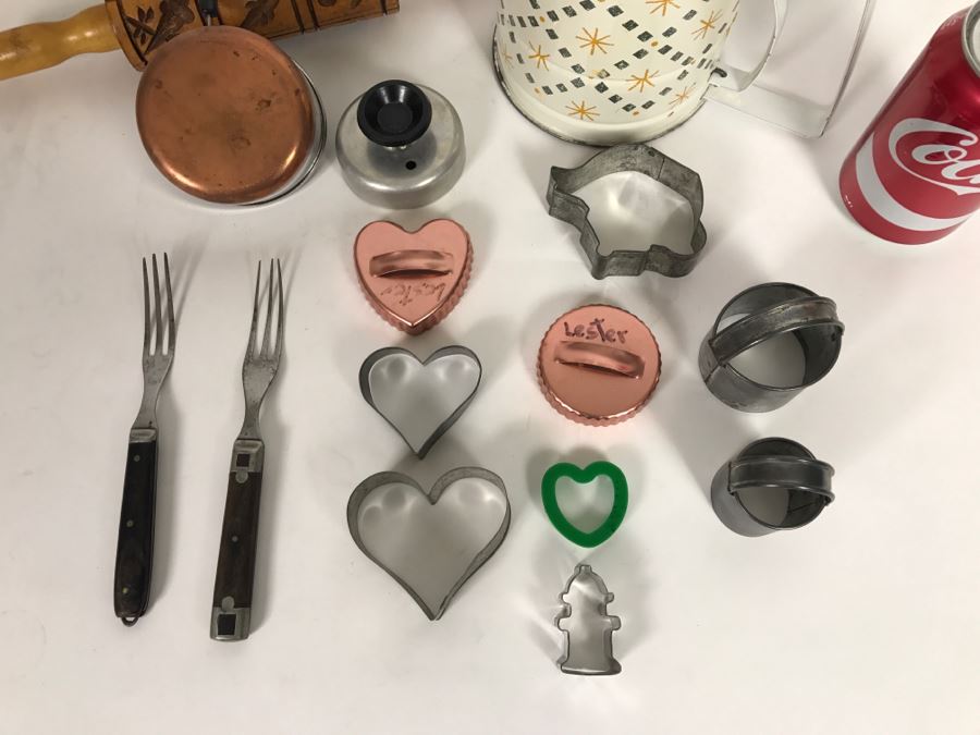 Vintage Kitchen Lot With Cookie Cutters, Wooden Rolling Pin, Flour Sifter And Small Rever Ware Cup [Photo 10]