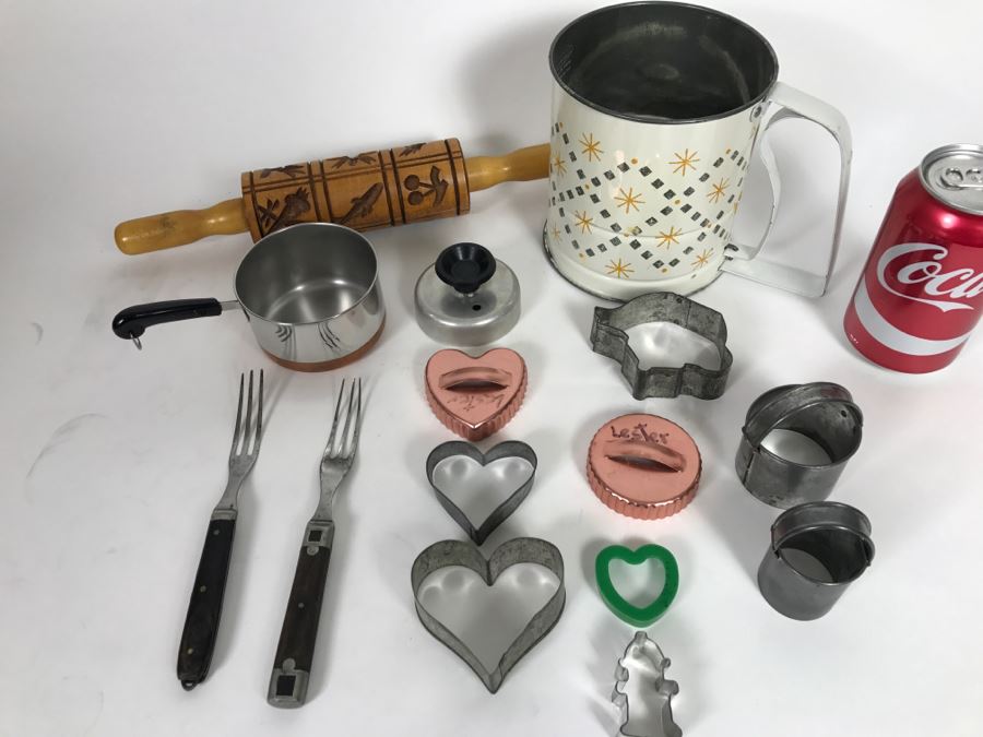 Vintage Kitchen Lot With Cookie Cutters, Wooden Rolling Pin, Flour Sifter And Small Rever Ware Cup [Photo 2]
