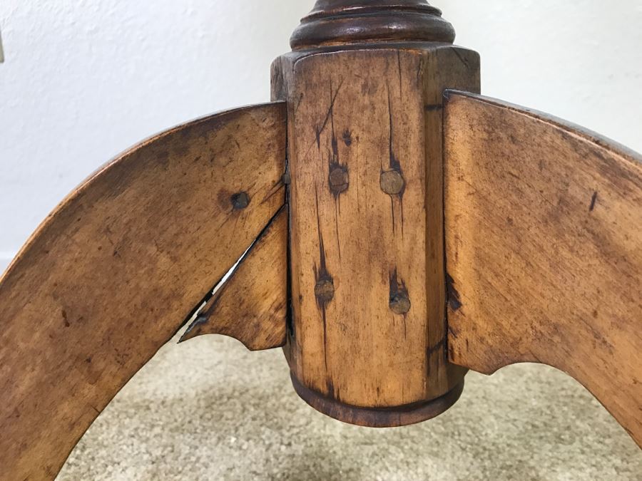 Antique Tilt Top Table - Click To See Description 27.5'R X 26'H [Photo 20]