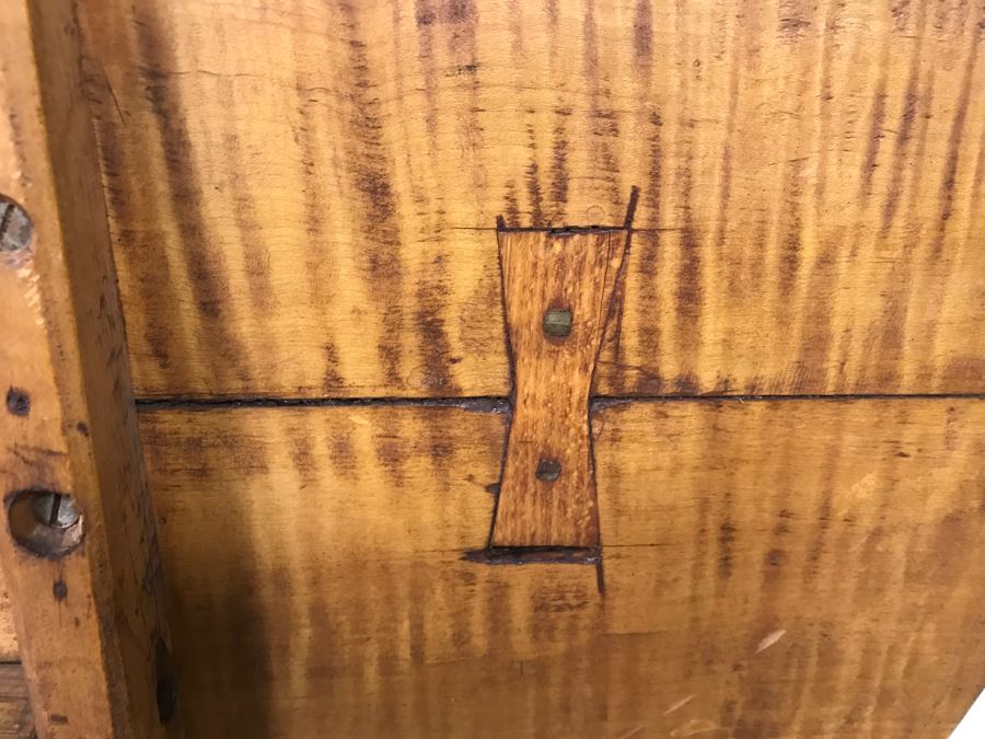 Antique Tilt Top Table - Click To See Description 27.5'R X 26'H [Photo 8]