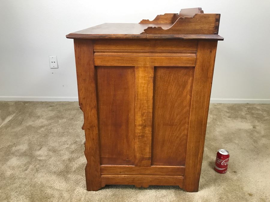 Small Antique Wooden Desk In Excellent Condition With Lockable Drawers ...