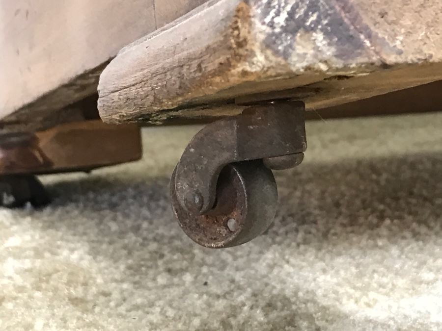 Primitive Antique Pine Wash Basin Chest Of Drawers On Casters 30'W X 16'D X 36'H [Photo 24]