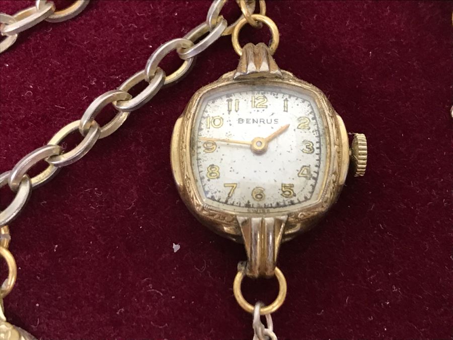 Nicely Framed Collection Of Vintage Mainly Gold Filled Ladies Watches [Photo 6]