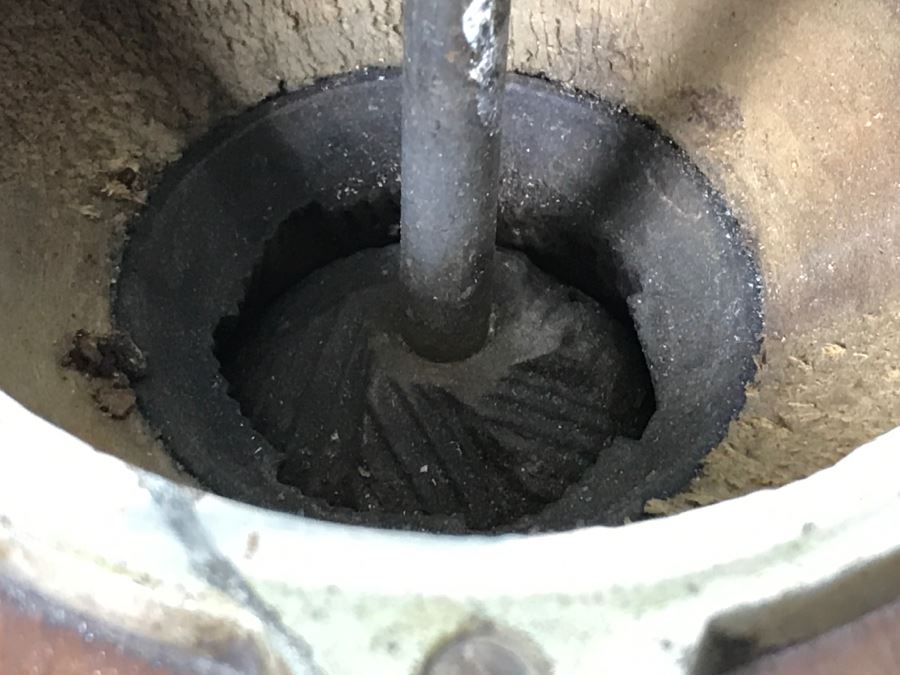 Antique Hand Crank Grinder [Photo 8]