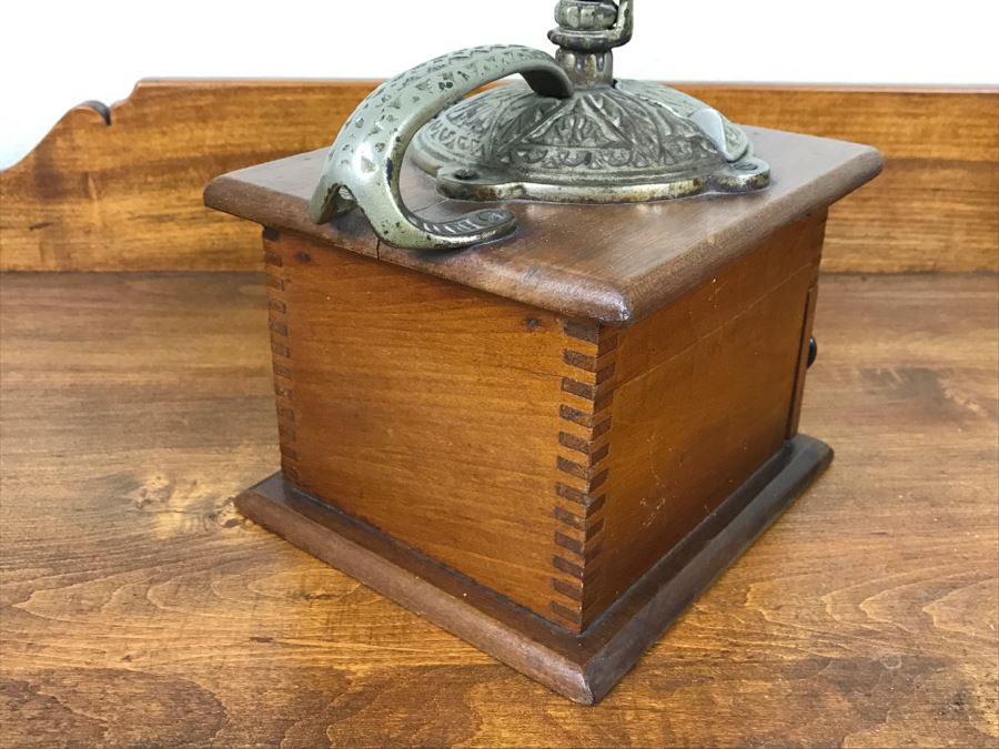 Antique Hand Crank Grinder [Photo 14]