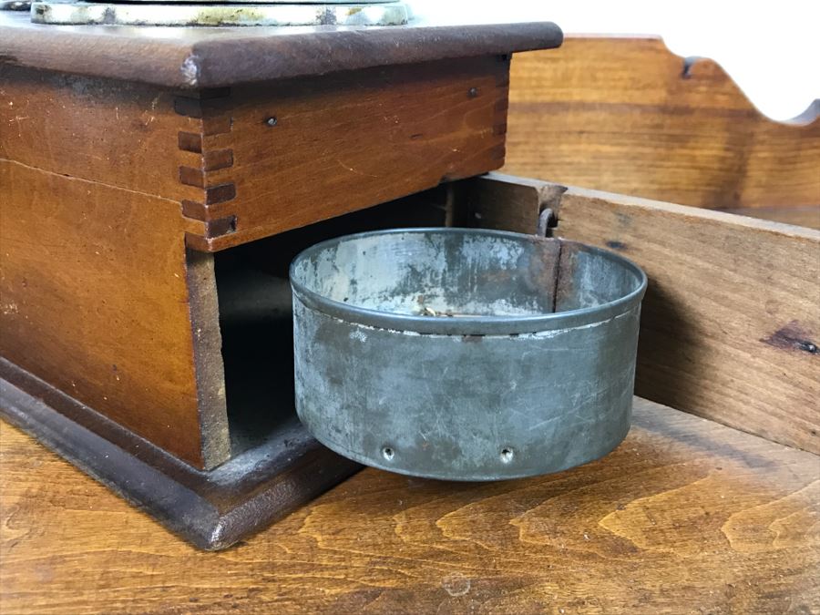 Antique Hand Crank Grinder [Photo 11]